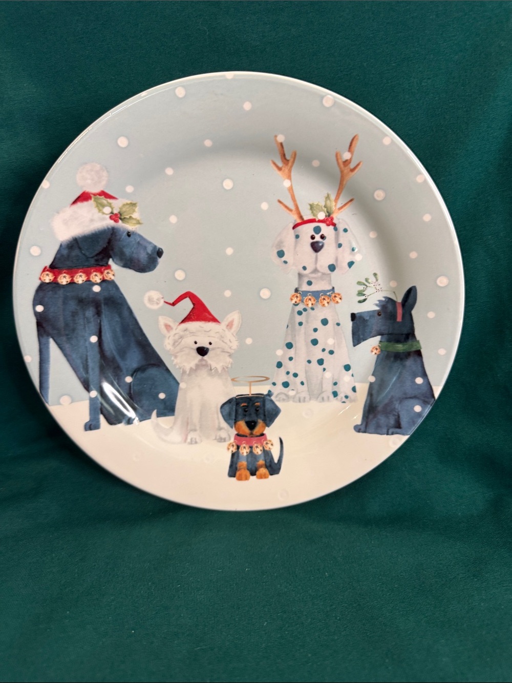 Pier 1 Imports Holiday Pups/Christmas Dogs 8.75" Salad/Desert Plate